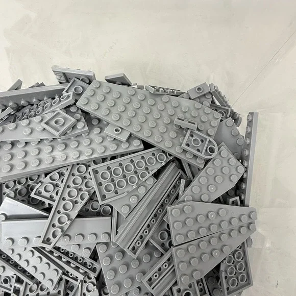 LEGO Light Bluish Gray Plates & More Bulk Lot – 2lb 2 Oz Bag Sorted by Color - Picture 4 of 5